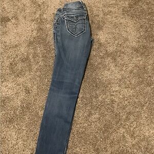 Rock Revival Skinny 27